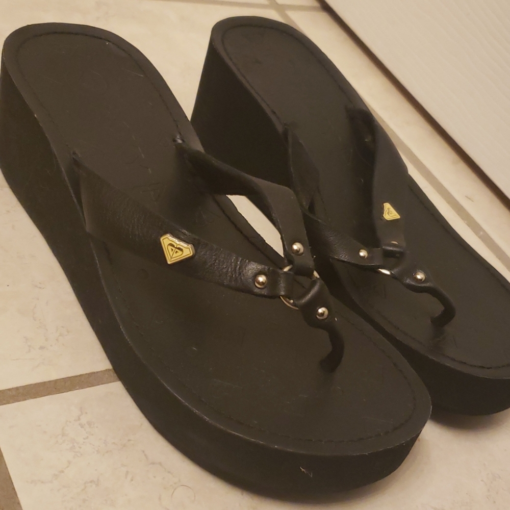 Roxy wedges